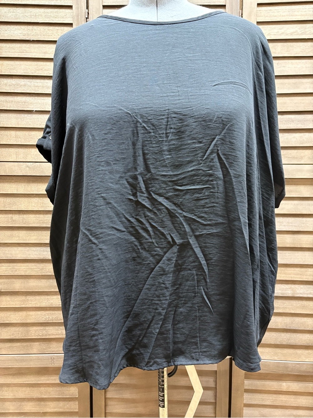 Maurices Relaxed Short Sleeve Top in Charcoal Gray